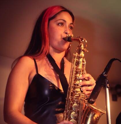 “Fue una segunda oportunidad para vivir. Poder respirar bien cambió todo. Por eso fue un desafío tocar el saxofón, un instrumento que necesita mucho aire para sonar".