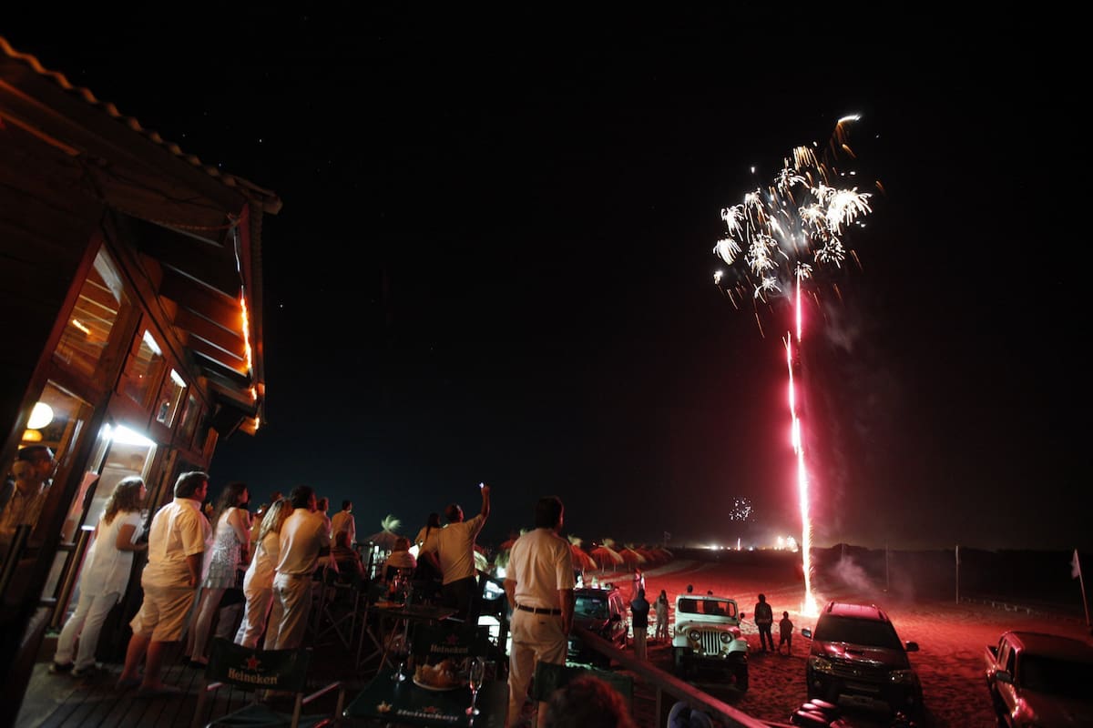 Fuegos artificiales en la arena, antes de la prohibición