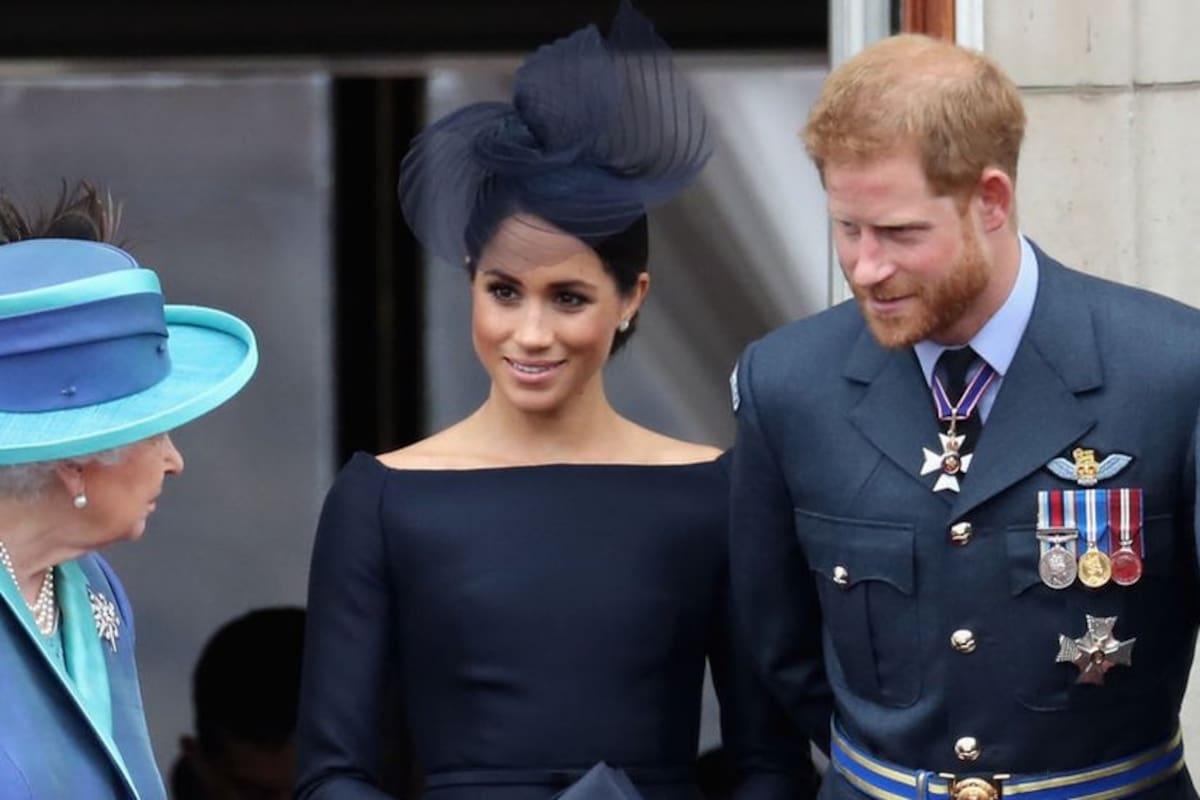 Fuentes de la casa real británica indican que la reina Isabel II no fue informada de la decisión de Harry y Meghan.