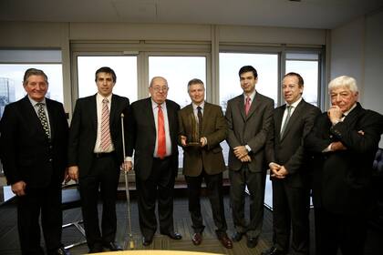 Fuentes, Ignacio, Saguier, Dessein y Etchevers, en LA NACION