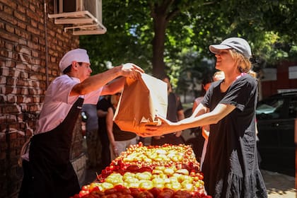 Fueron 38 las variedades que se ofrecieron a los vecinos en la Fiesta del Tomate