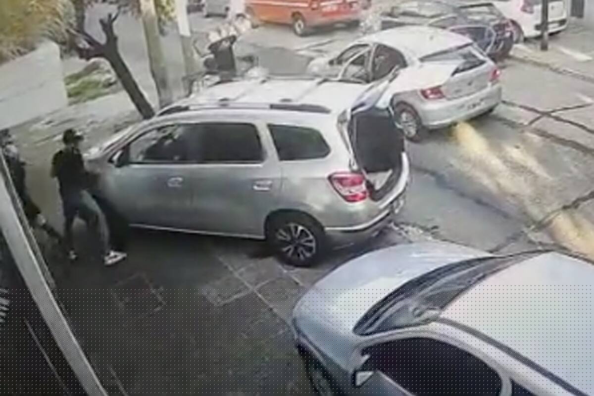 Fueron a un cumpleaños y les robaron el auto al llegar