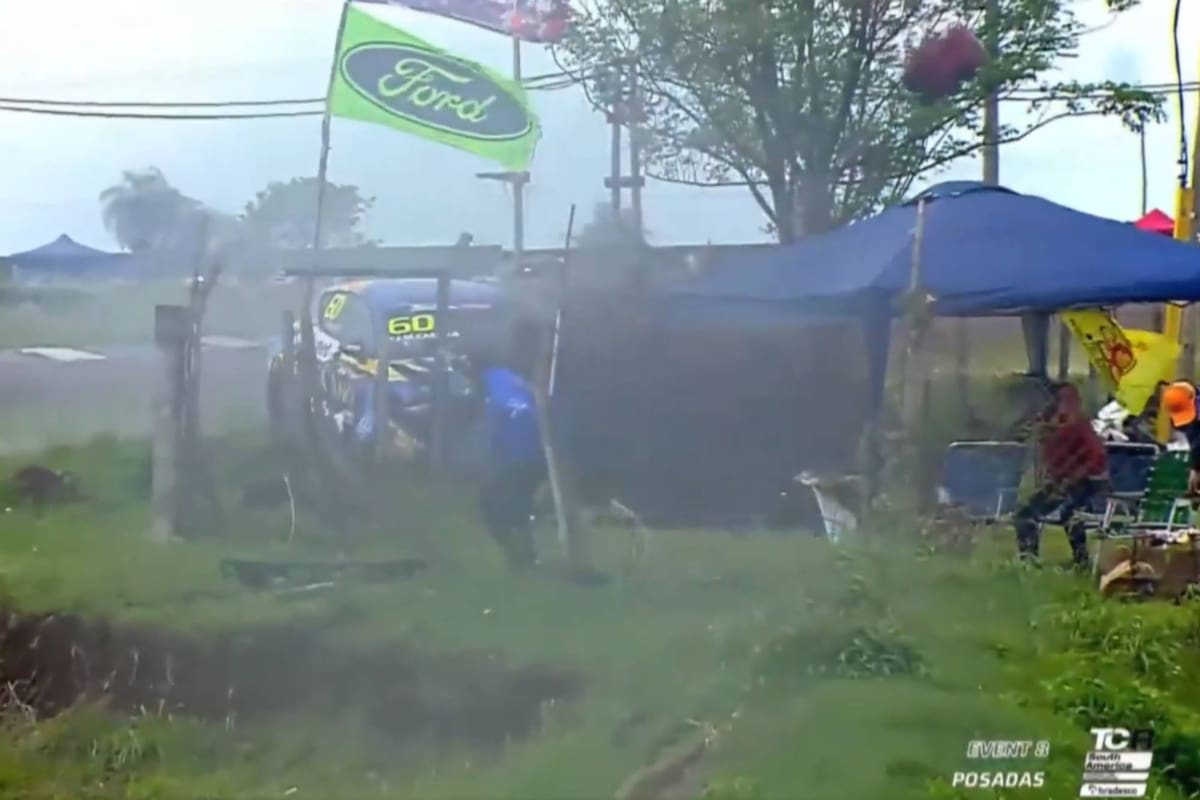 Fuerte accidente en el TCR South America: un espectador herido.