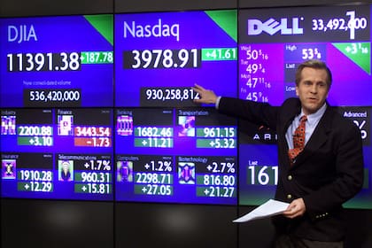 Fuerte caída de acciones tras datos de empleo en EE.UU. (AP Foto/Kathy Willens)