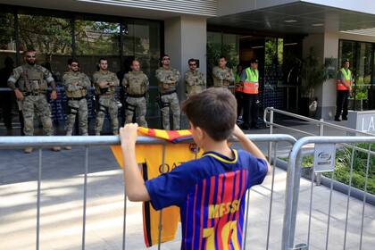 Fuerte custodia policial frente al hotel Radisson de Belo Horizonte, donde Argentina pasó la noche