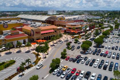 Miami: fuerte operativo en el shopping Dolphin Mall por una falsa alarma de tiroteo