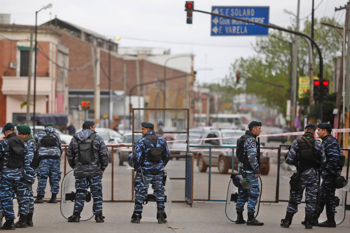 Fuerte operativo policial en los alrededores de los tribunales de Quilmes