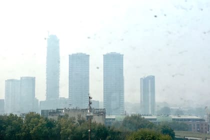 Fuerte presencia de humo y olor a quemado en la Ciudad de Buenos Aires y alrededores