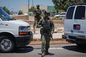 Un palestino abrió fuego en el centro de Israel y dejó un muerto y cinco heridos
