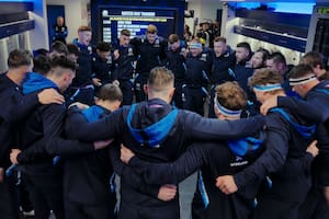 Full Contact se mete en el vestuario de los equipos, una de las gemas que hacen que la serie merezca ser vista