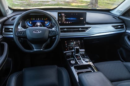 Full digital. Tres pantallas dominan el interior del Chery Tiggo 8 Pro