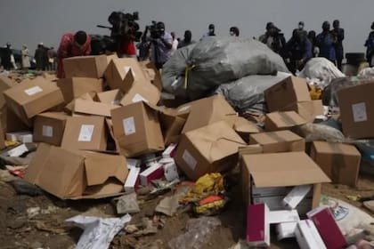 Funcionarios de la salud del gobierno presenciaron la destrucción de las vacunas expiradas