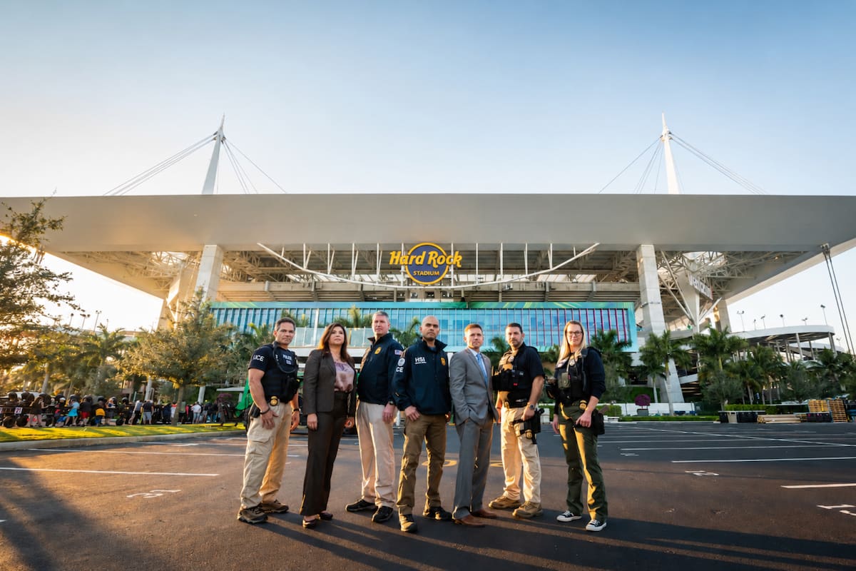 Funcionarios federales señalaron que el ICE ofreció personal para reforzar la seguridad en los estadios