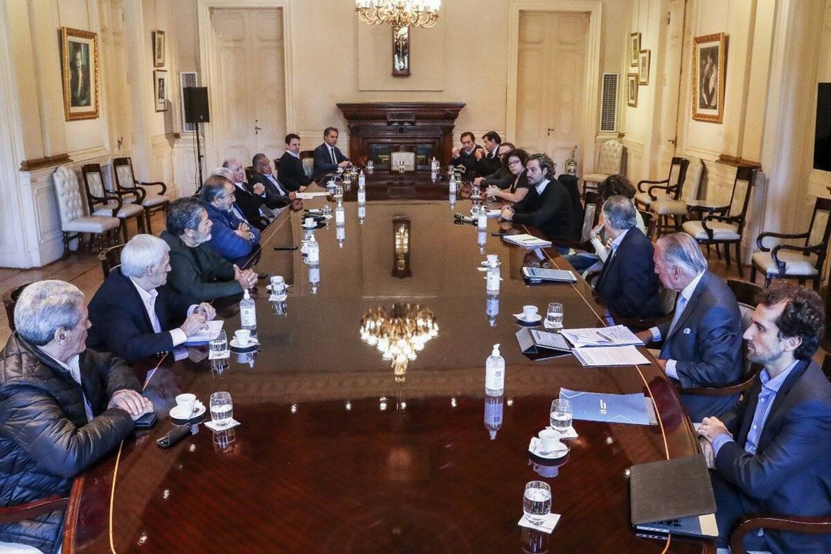 Funcionarios, gremialistas y empresarios se reunieron ayer en la Casa Rosada