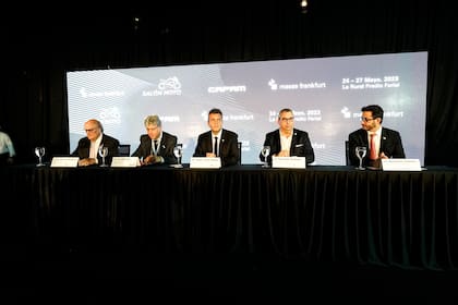 Funcionarios y titulares de cámaras empresarias hablaron en el acto de apertura del Salón Moto 2023