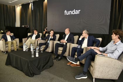 Fundar; Panel de biotecnológia; Facundo Mane; Wado de Pedro; Martín Lousteau; Omar Perotti; Pablo Javkin