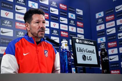 Fútbol.- Diego Pablo Simeone: "Necesitamos que Julián esté muchos años en el Atlético"