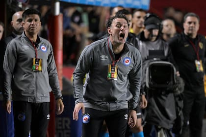 Gabriel Milito, un entrenador que vivió con intensidad su ciclo en Argentinos