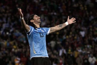 Cruz Azul alarga su racha invicta en el regreso de Kevin Mier y Necaxa golea al Tijuana