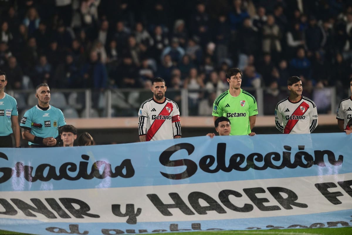Futbol Torneo Clausura Fecha 2: Gimnasia y Esgrima La Plata vs River Plate en el Estadio Juan Carmelo Zerillo en La Plata, Buenos Aires.
