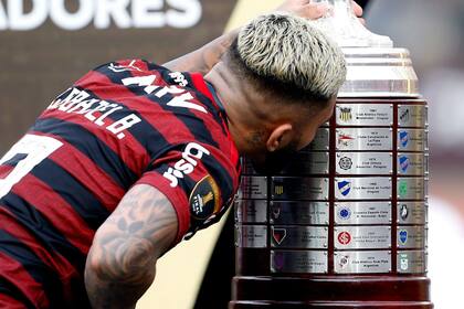 Gabigol y la Copa. Flamengo es el campeón defensor de la Libertadores