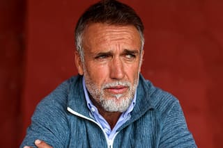 Denunciaron a Batistuta por “explotación laboral” y el exfutbolista se defendió en redes sociales