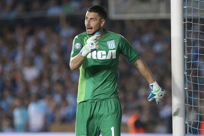 Gabriel Arias se lesionó con el seleccionado chileno y es una preocupación para Coudet
