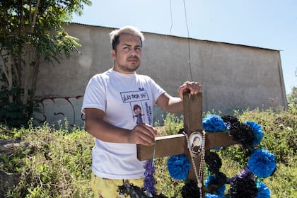 Gabriel Avalos lucha por conseguir justicia por el femicidio de su madre. L