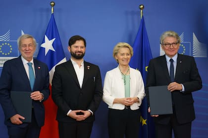 Gabriel Boric en la cumbre entre la UE y la Celac.