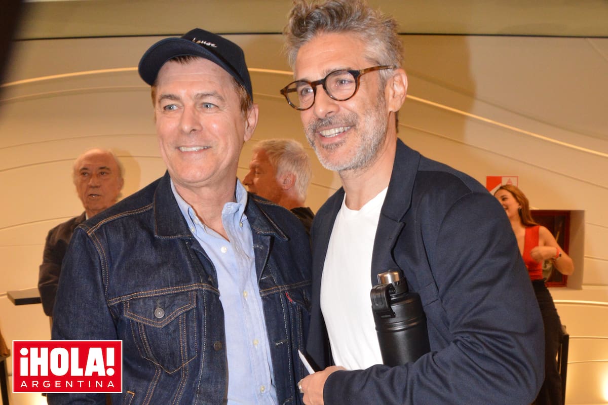 Gabriel Corrado y Leonardo Sbaraglia no quisieron perderse el espectáculo del gran Alterio.