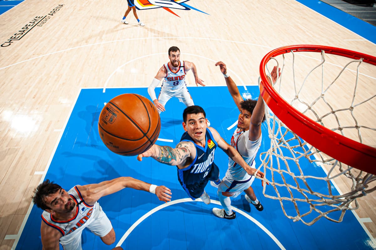 Gabriel Deck sabe que tiene pocos juegos para asegurarse su continuidad en la NBA con Oklahoma City Thunder y en el juego con Phoenix, el tercero de Tortu en la competencia, marcó 11 puntos