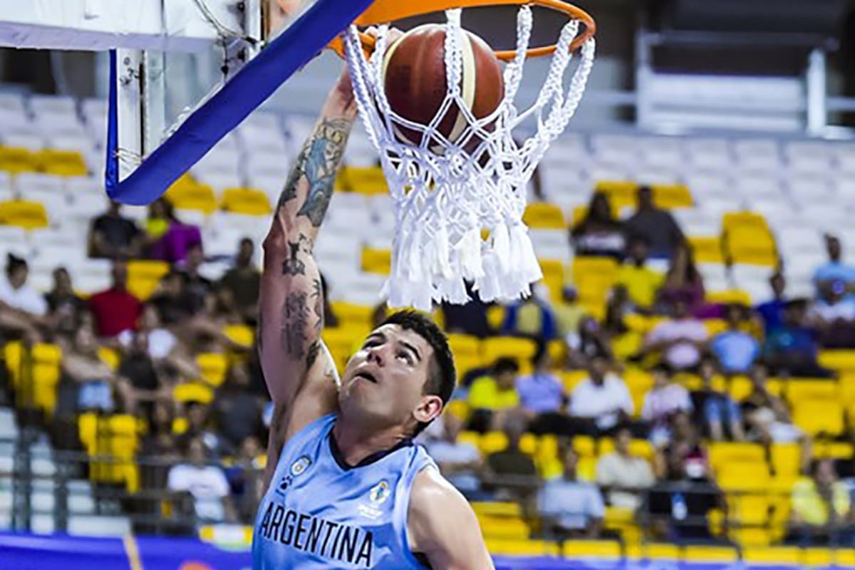 Gabriel Deck viajó desde España para disputar el partido decisivo contra República Dominicana