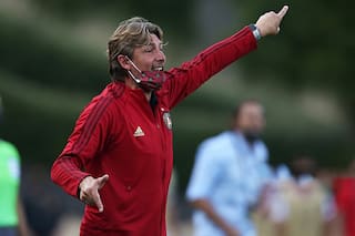 Las increíbles razones del despido de Heinze y el descargo desde el entorno del DT