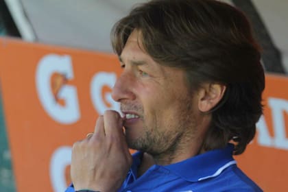 Gabriel Heinze ocupó su lugar en el banco