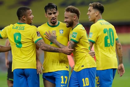 Gabriel Jesús, Lucas Paquetá, Neymar y Firmino en el partido del vierenes pasado, ante Ecuador; los futbolistas brasileños dieron marcha atrás y jugarán la Copa América en su país
