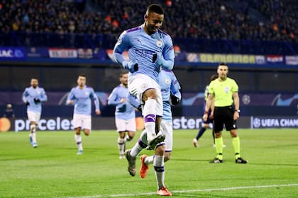 Gabriel Jesús marcó tres goles para el Manchester City