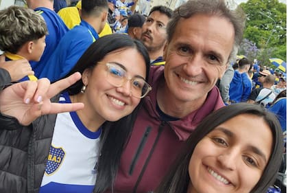 Gabriel Katopodis en la macha de Boca en apoyo a Riquelme