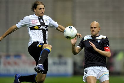 Gabriel Paletta, cuando vestía la camiseta del Parma en 2012