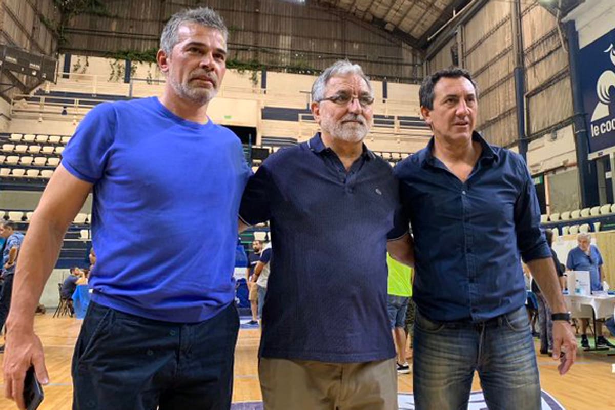 Gabriel Pellegrino, Salvador Robustelli y Mariano Cowen, los 3 candidatos presentes en la Sede Social.