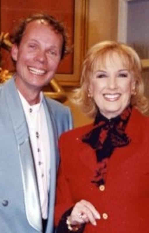 Gabriel Rugiero junto a Mirtha Legrand