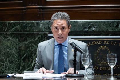 Gabriel Sánchez Zinny, jefe de Gabinete porteño, presentó el informe de gestión ante la Legislatura
