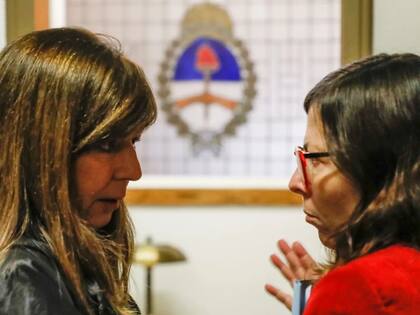 Gabriela Cerruti y Silvina Batakis