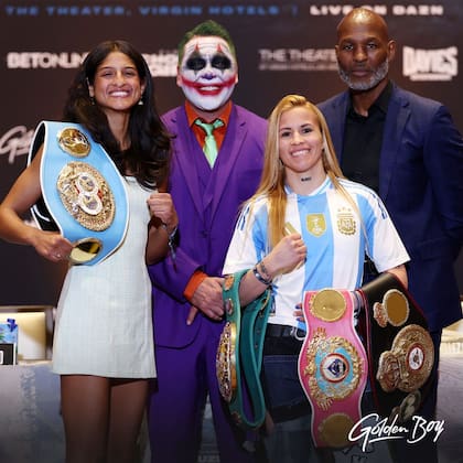 Gabriela Fundora y Chucky Alaníz, en la previa de su pelea en Las Vegas