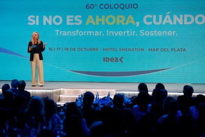Gabriela Renaudo, presidenta del 60° Coloquio