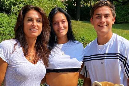 Gabriela Sabatini no asistió al casamiento de su sobrina mayor, Oriana Sabatini, con Paulo Dybala,