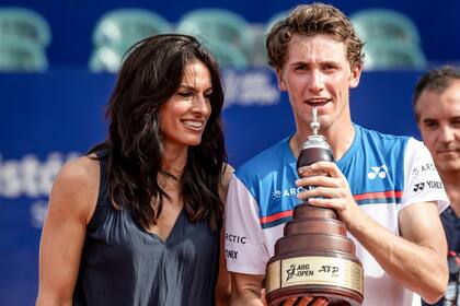 Gabriela Sabatini y Casper Ruud, el campeón 2020 del Argentina open