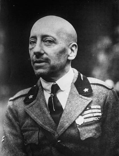 Gabrielle D'Annunzio, el príncipe poeta que comandó la escuadra "La Sereníssima"