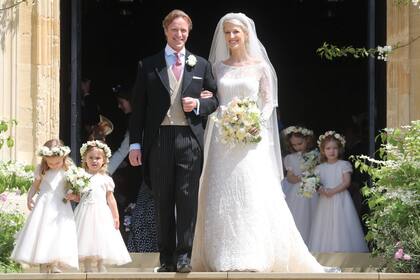 Gabriellla Windsor y Thomas Kingston, junto a su cortejo, el día de su boda en Windsor, el 18 de mayo de 2019. El 25 de febrero de este año, él murió de un disparo en la cabeza cuando se encontraba en la casa de sus padres, en los Costwolds.