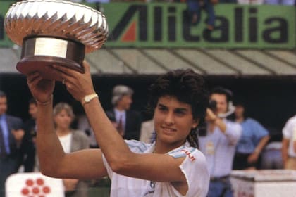 El festejo de Sabatini en Roma 1988, el primero de los cuatro títulos que ganó en el Foro Itálico