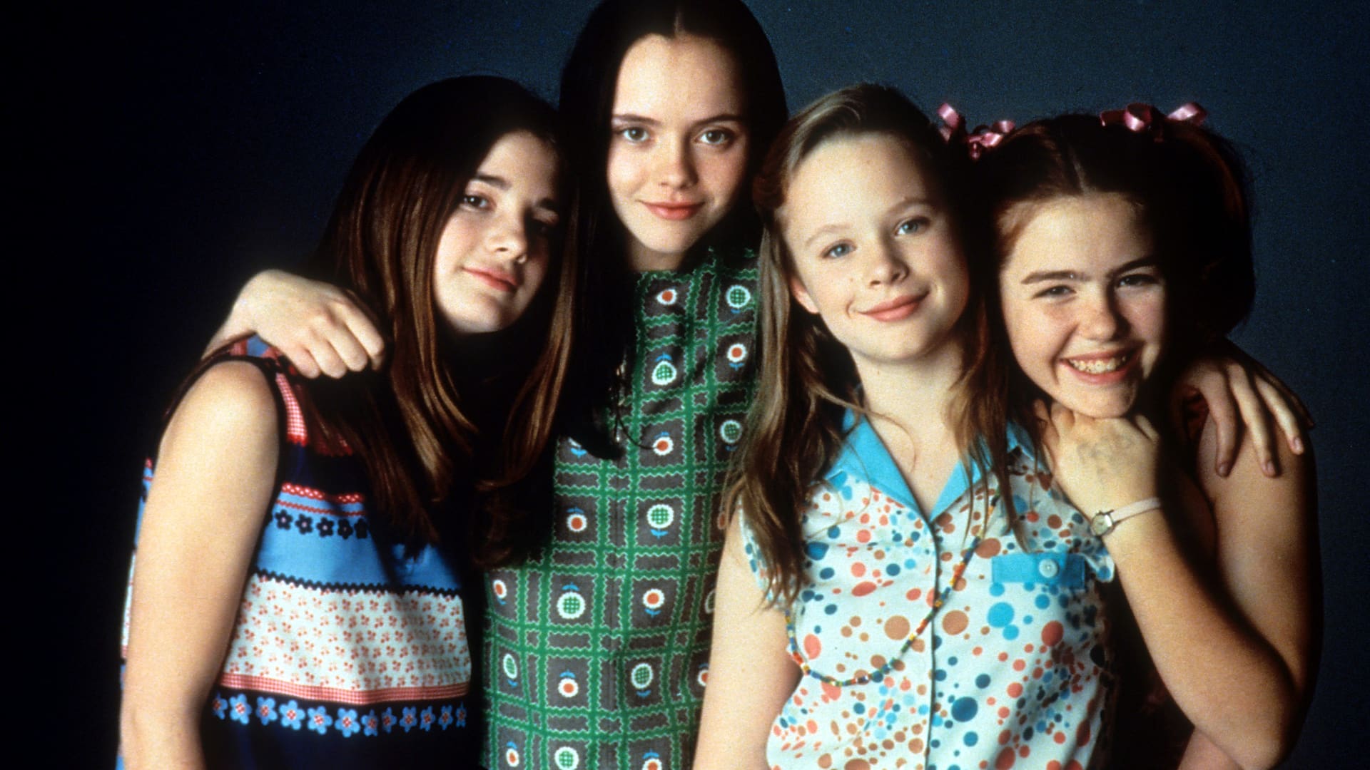 Thora Birch y Ashleigh Aston Moore en Amigas para siempre